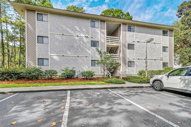 45 Folly Field Rd, Unit 22L in Hilton Head Island, SC - Foto de edificio - Building Photo