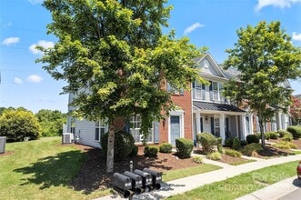 4235 Coulter Xing in Charlotte, NC - Building Photo - Building Photo