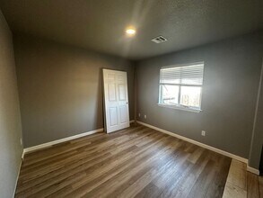 117-119 Garden Ln. in Roseburg, OR - Building Photo - Building Photo