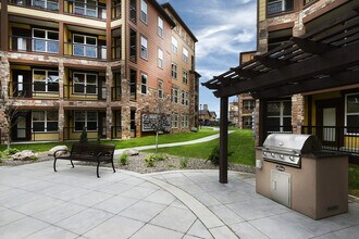 Watermark at Jordan Creek in West Des Moines, IA - Foto de edificio - Building Photo