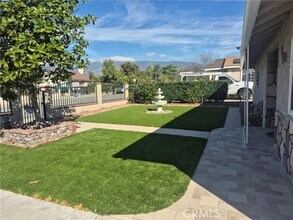 6781 Jacaranda Ave in Fontana, CA - Building Photo - Building Photo