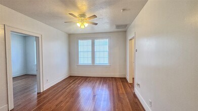 3902 Dallas St in Houston, TX - Building Photo - Building Photo