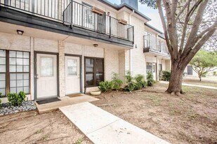 1307 Kinney Ave, Unit 108 in Austin, TX - Building Photo