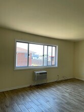 1306 Carol St, Unit TWO BEDS in Park Ridge, IL - Foto de edificio - Building Photo