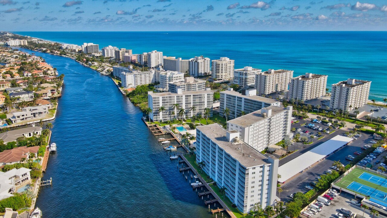 3212 S Ocean Blvd in Highland Beach, FL - Building Photo