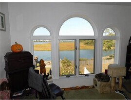 242 Market St in Warren, RI - Building Photo