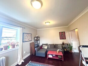 1834 Beacon St, Unit 16 in Brookline, MA - Building Photo - Building Photo