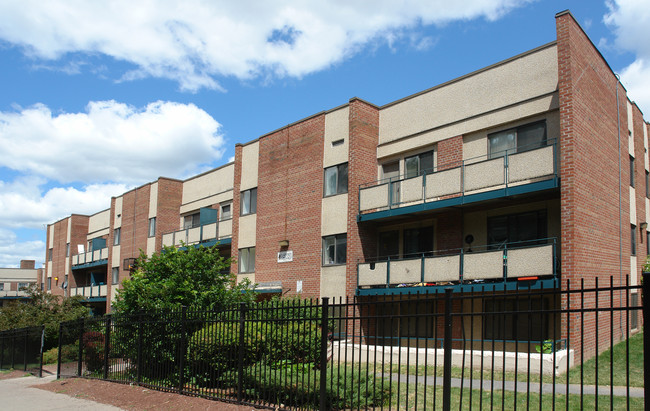 Parkside Commons in Syracuse, NY - Building Photo - Building Photo