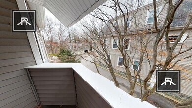 262 Lake Ave in Newton, MA - Building Photo - Building Photo
