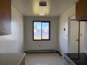 1112 Mather Dr, Unit 1112 Mather Dr. in Moses Lake, WA - Building Photo - Building Photo