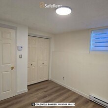 362 14th St W in North Vancouver, BC - Building Photo - Building Photo