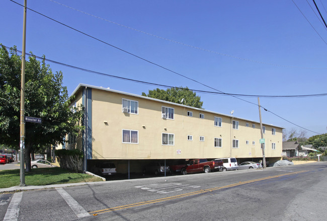 1299 E Julian St in San Jose, CA - Building Photo - Building Photo