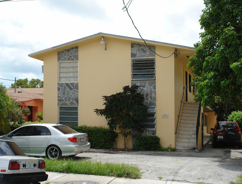 2102 SW 3rd St in Miami, FL - Building Photo