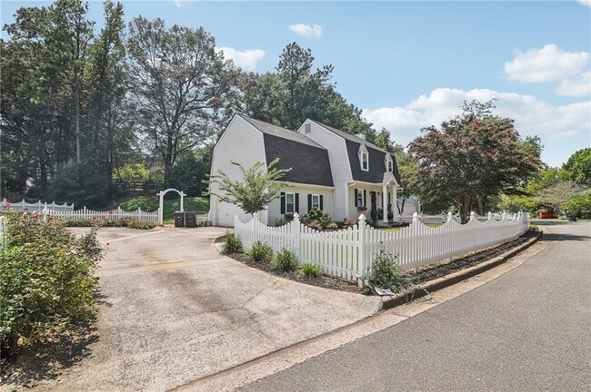 245 Park Bridge Ln in Roswell, GA - Building Photo - Building Photo