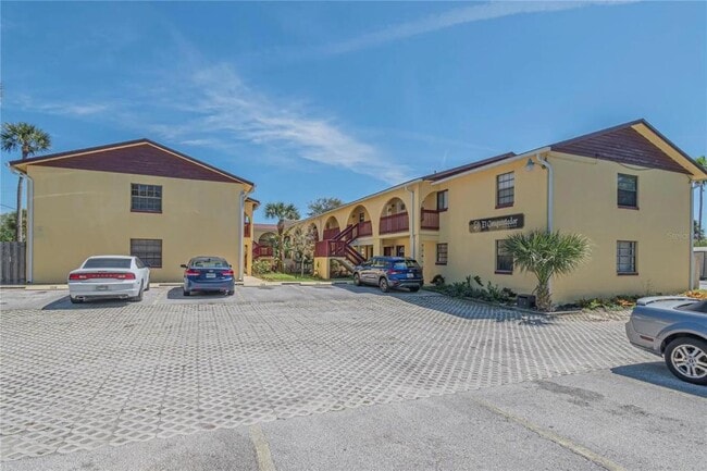 property at 216 Glenview Blvd