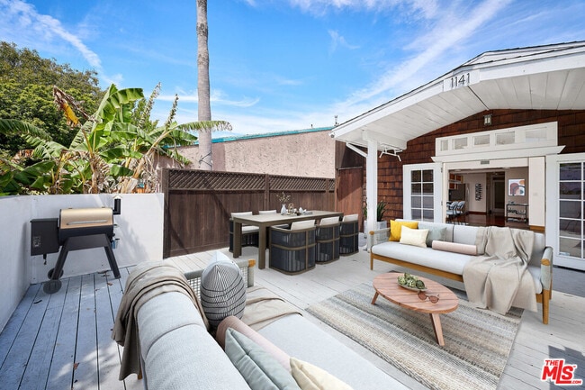 property at 1141 Cabrillo Ave