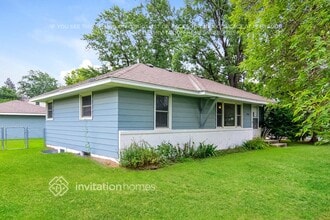 7901 Terrace Rd NE in Spring Lake Park, MN - Building Photo - Building Photo