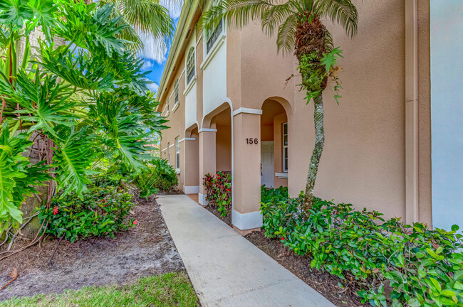 156 Legendary Cir in Palm Beach Gardens, FL - Building Photo - Building Photo