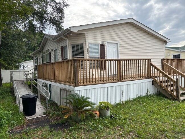 property at 474 Oak Ave