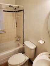 3909 Warrensville Center Rd in Warrensville Heights, OH - Building Photo - Building Photo