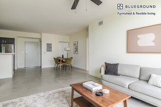 729 NW 2nd St in Miami, FL - Building Photo - Building Photo
