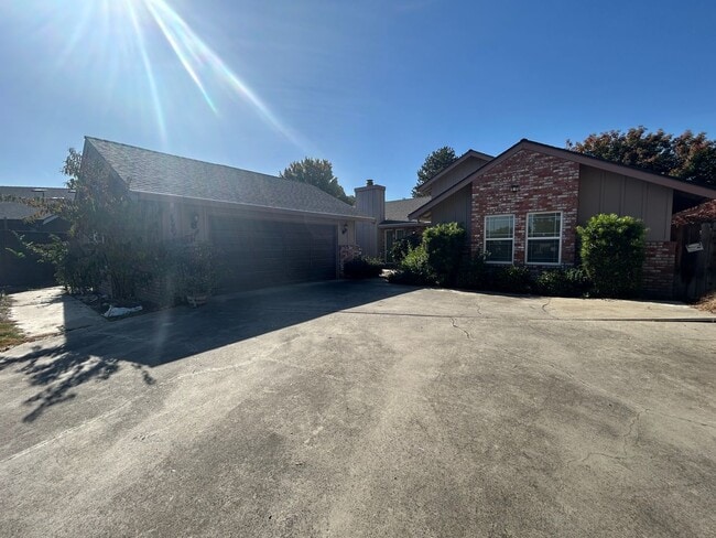 property at 3609 Smokey Ct