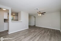 5040 Valimor Dr in Holiday, FL - Building Photo - Building Photo