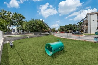 Mission James Place Apartments in Austin, TX - Building Photo - Building Photo