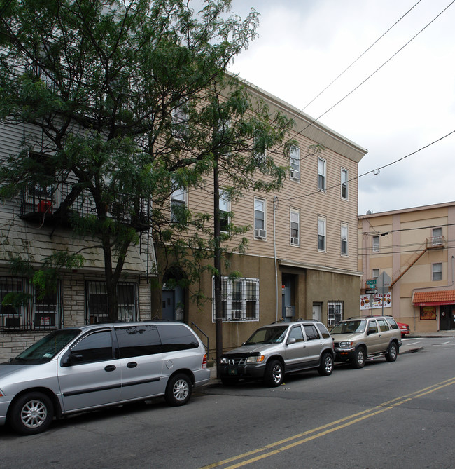 143-145 Fleming Ave in Newark, NJ - Building Photo - Building Photo