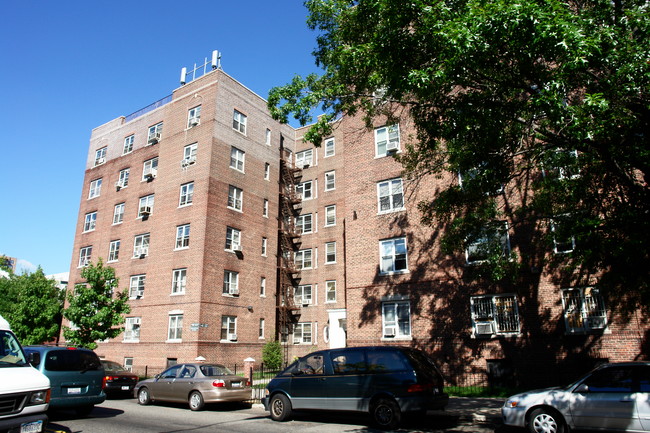 14307 Sanford Ave in Flushing, NY - Building Photo - Building Photo