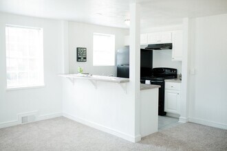 The Historic Blair Apartments in Salem, VA - Building Photo - Interior Photo