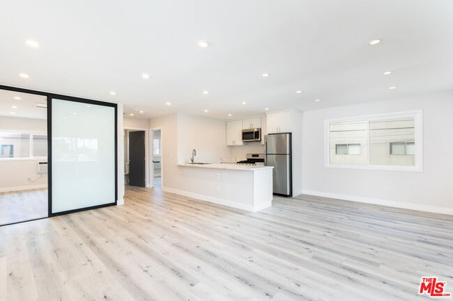 property at 3872 Bentley Ave