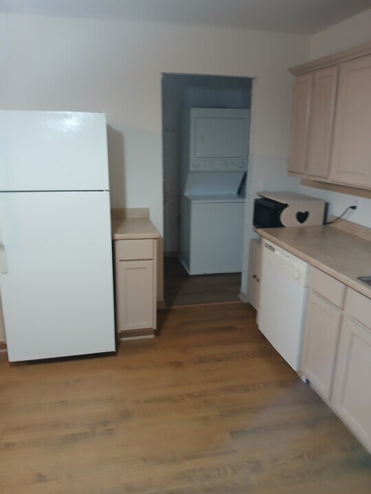 862 TX State Highway 62 in Buna, TX - Building Photo