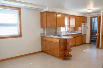 5520 S Pulaski Rd, Unit G in Chicago, IL - Building Photo - Building Photo