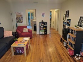 10867 Kling St in North Hollywood, CA - Building Photo