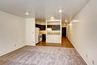 Parkwood Apartments in Boise, ID - Building Photo - Building Photo