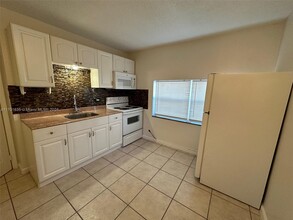 1245 NE 15th Ave-Unit -B in Fort Lauderdale, FL - Building Photo - Building Photo