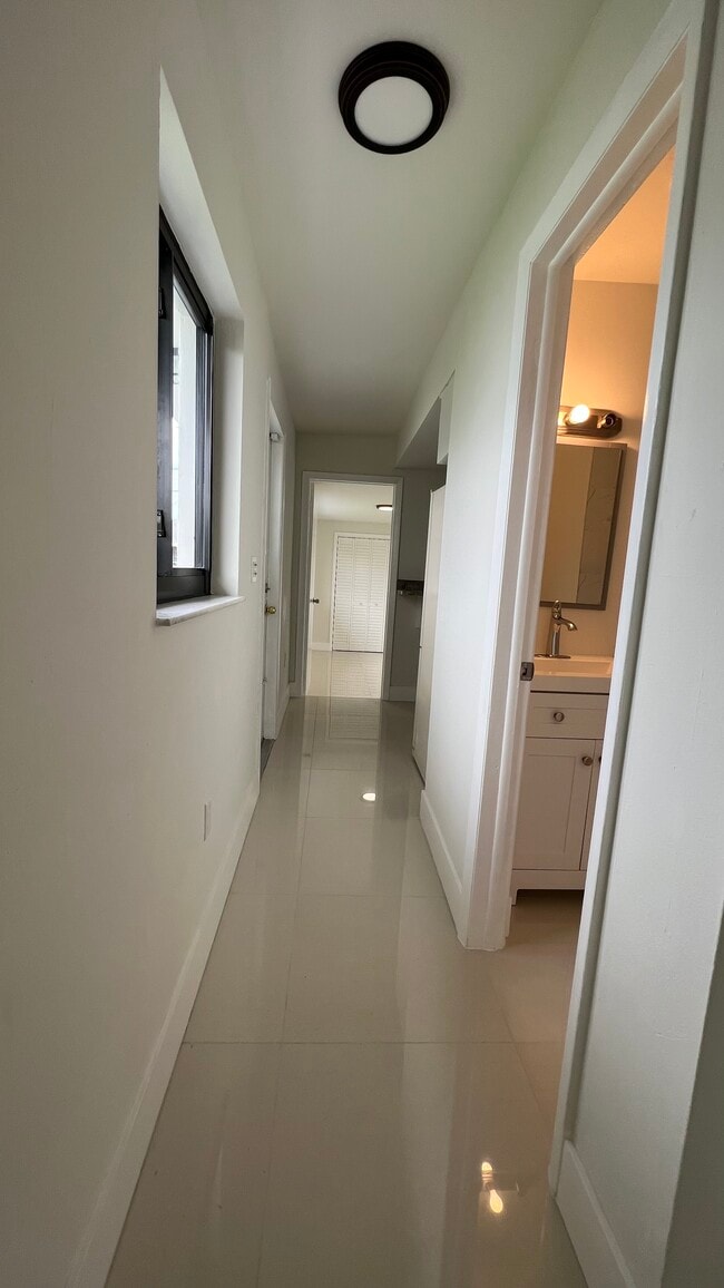 3515 NW 13th St, Unit Apartment