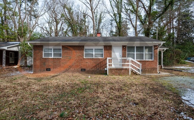 property at 2913 Beechwood Dr