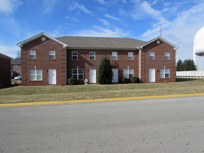 3880 Old Nashville Rd, Unit Apt C in Bowling Green, KY - Building Photo - Building Photo