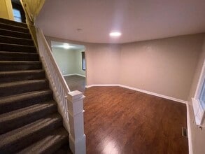 312 Jackson Ave in Vandergrift, PA - Building Photo - Building Photo