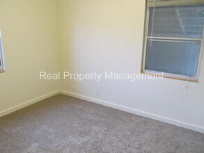 1041 Crescent Dr in Logan, UT - Building Photo - Building Photo