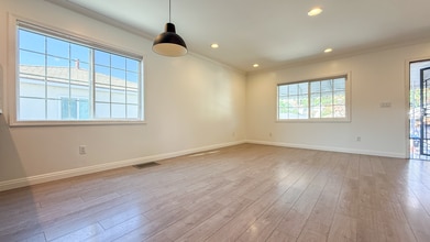 2820 Budau Ave in Los Angeles, CA - Building Photo - Building Photo