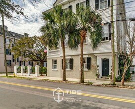 81 Ashley Ave in Charleston, SC - Building Photo - Building Photo