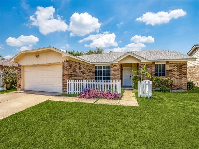 5302 Pampas Ct in Arlington, TX - Building Photo