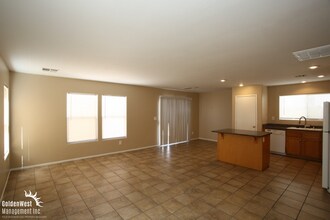 4215 Mango Tree Ct in Las Vegas, NV - Building Photo - Building Photo