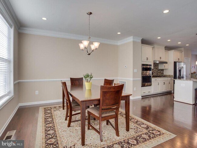 23429 Colts Run Square in Ashburn, VA - Building Photo - Building Photo