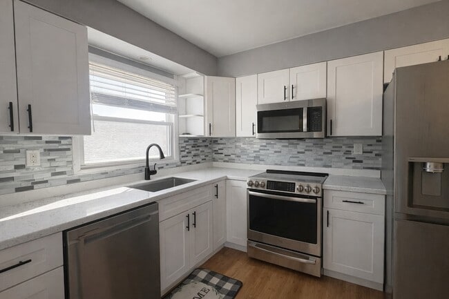 86 Notre Dame Ave, Unit 2 in Staten Island, NY - Building Photo - Building Photo