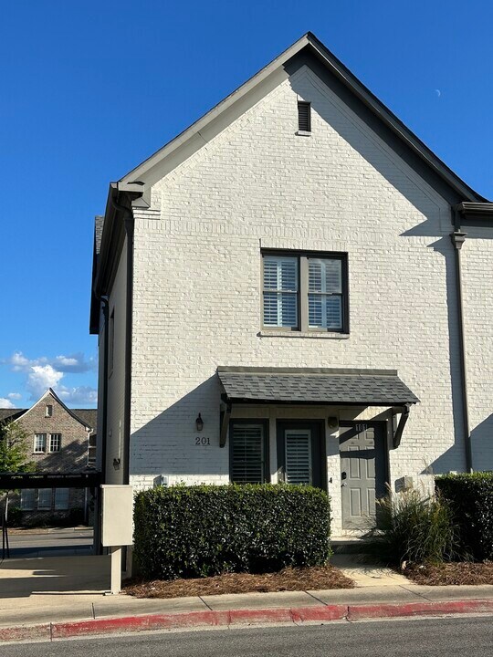 2301 Grand Ave in Hoover, AL - Building Photo