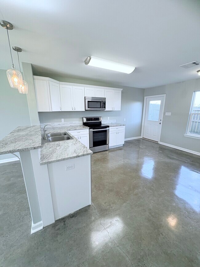 1603 Dehart, Unit Unit B in New Iberia, LA - Building Photo - Building Photo